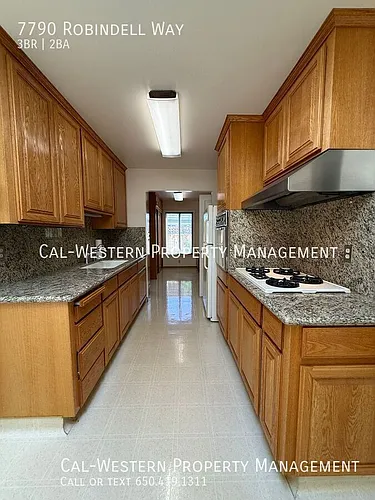 7790 Robindell Way Photo 1