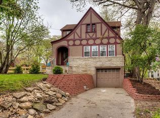 1321 Chautauqua Pkwy, Des Moines, IA 50314