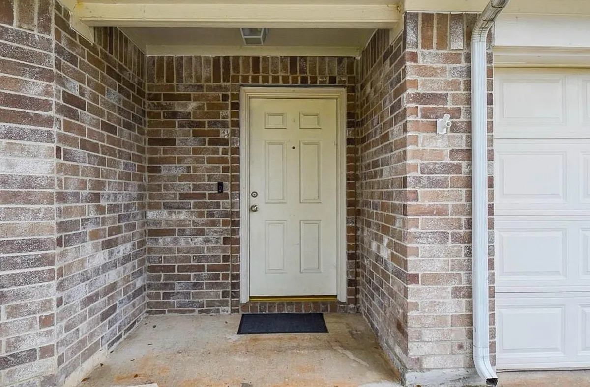Building Photo - 2519 Fox River Ln