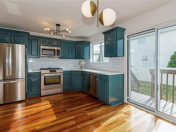 3rd image of 6652 Avenue M