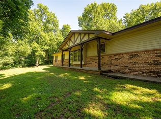 14072 E Clearview Rd, Claremore, OK 74019