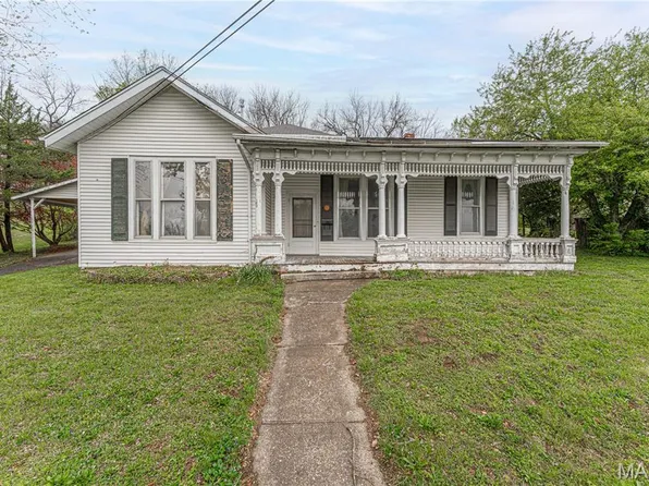 1413 Tennessee St, Louisiana, MO 63353