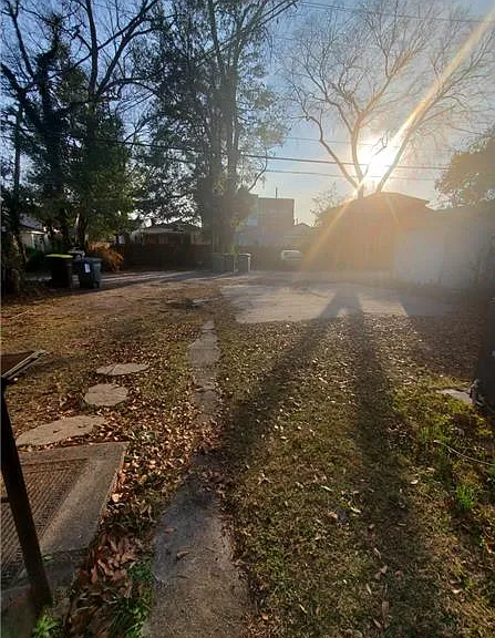 723 E Henry St #A — Photo 25