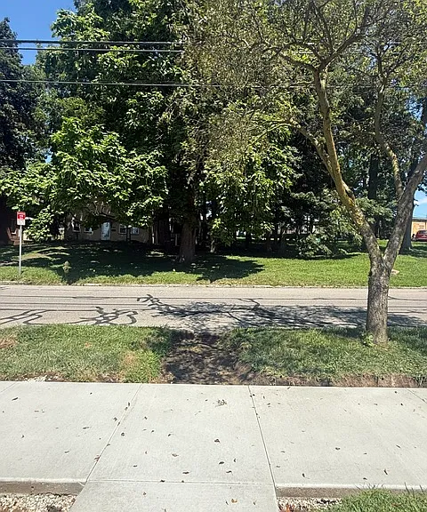 366 W South St — Photo 7