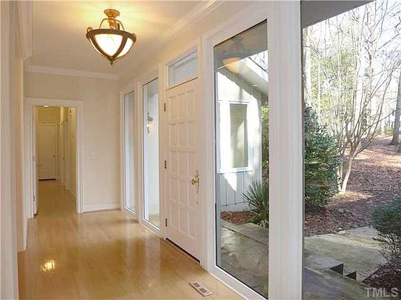 2nd image of 207 Huntington Dr