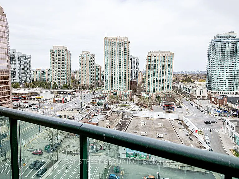 7 Lorraine Dr #1701 — Photo 18