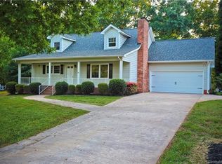 172 Mooreland Rd, Mooresville, NC 28117