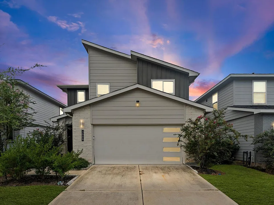 3008 Maughan Heights Trl