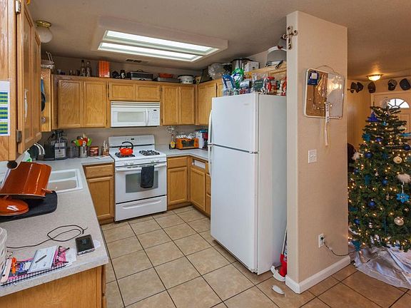 2nd image of 3363 Southwood Dr