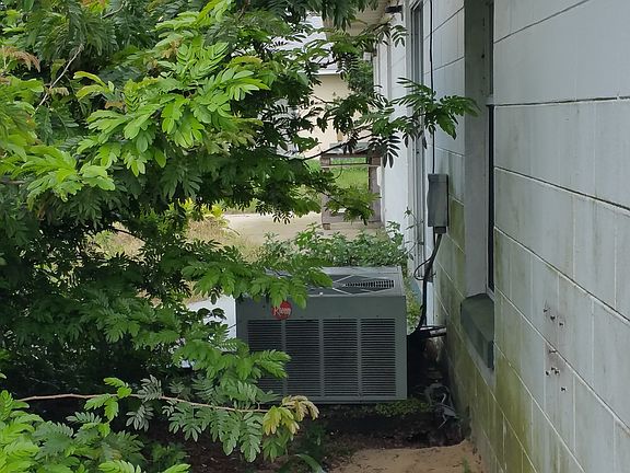 3rd image of 104 Madera Dr