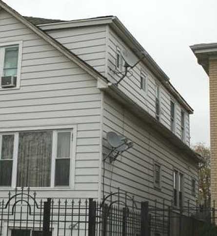 2nd image of 2329 N Moody Ave