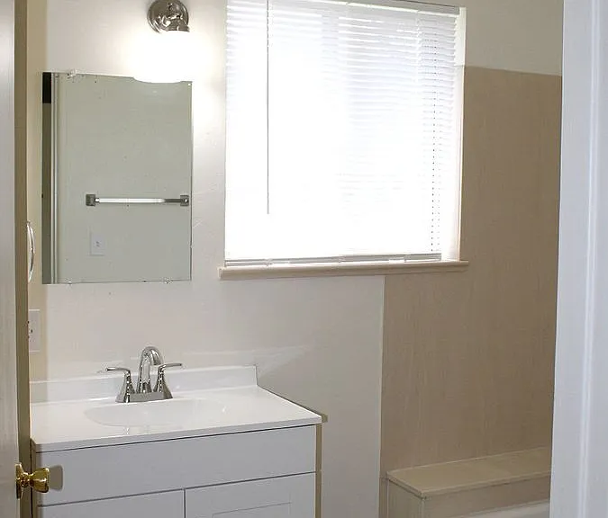 903 Green Ln — Photo 31