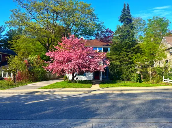 17 Waubeek St, Parry Sound, ON P2A 1B8