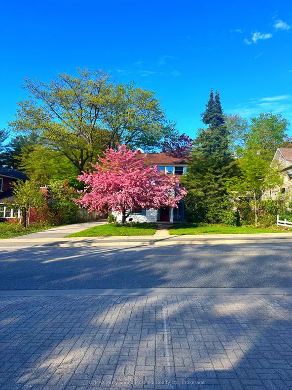 17 Waubeek St, Parry Sound, ON - View 5