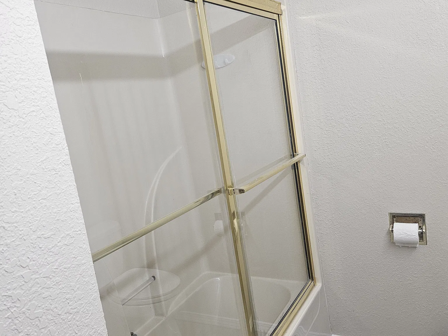 2 bed, 1200 sqft, $1,000 — Photo 3