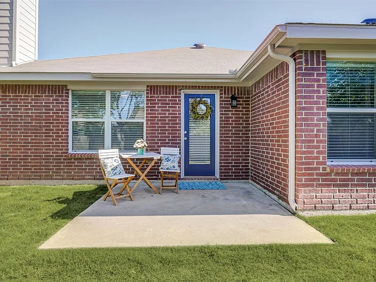 4852 Ambrosia Dr — Photo 3