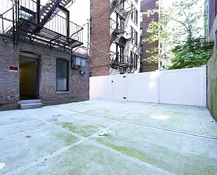 Rented by Tapiro Realty