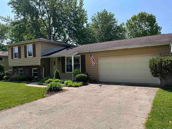 2nd image of 23374 Broadwood Dr