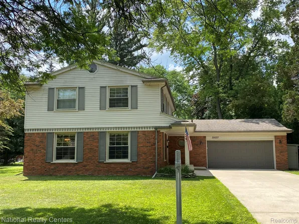 35037 Ellen Ct, Livonia, MI 48154