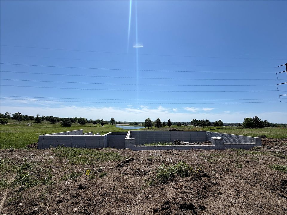 1st image of 3014 Shady Lane Dr
