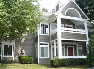 12266 Fort Buffalo Cir #496, Fairfax, VA 22033