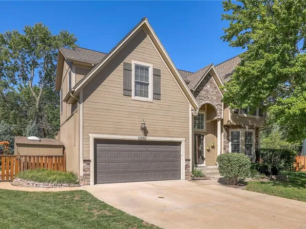 15886 W 153rd Ter, Olathe, KS 66062