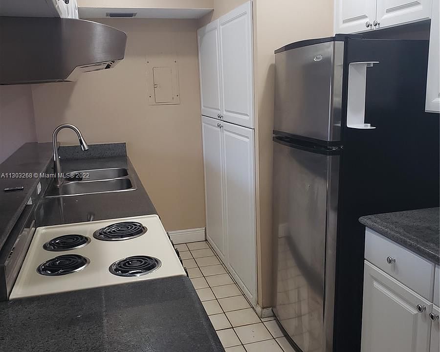 1st image of 5320 NE 6th Ave #D22