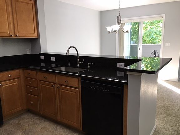 5th image of 1696 25th Ave NE Unit 203
