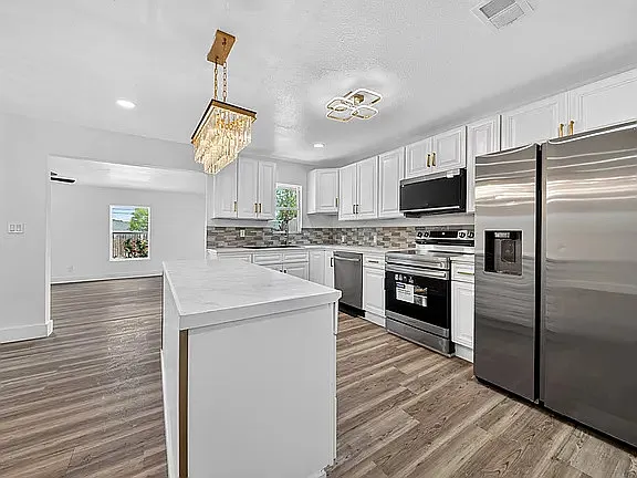 2503 Lynn Dr — Photo 12