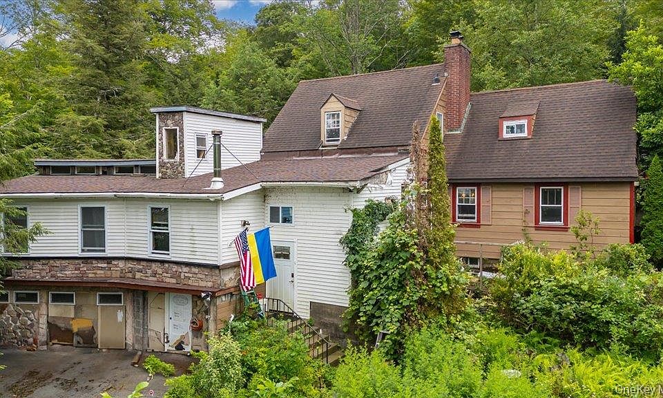 1st image of 2 Couzines Road