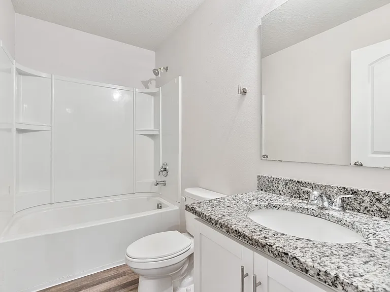 1463 Swan Ct — Photo 7