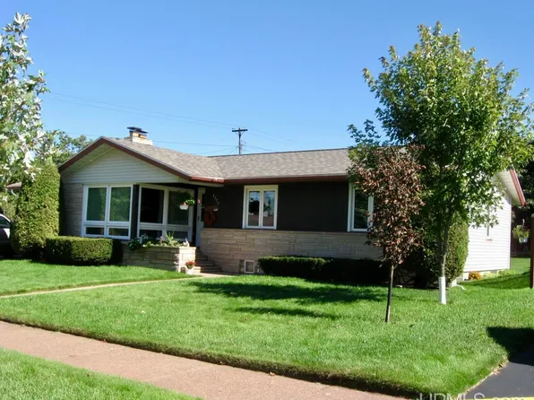 1770 Hickory St, Ishpeming, MI 49849