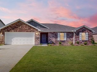 114 Cooper Dr, Cleburne, TX 76031