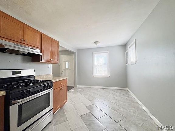4th image of 4053 Jane Ave
