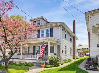 308 E New St, Lititz, PA 17543