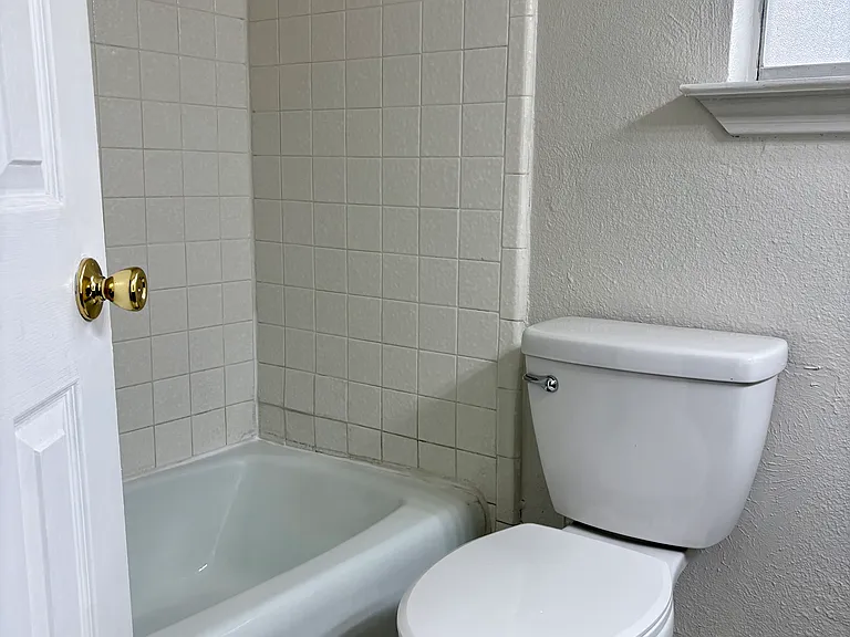 3008 Townbluff Dr — Photo 18
