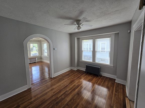 Dining Room 2 of 3