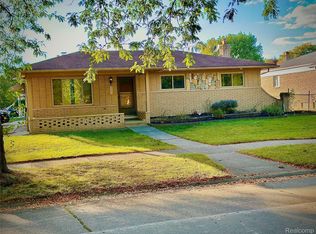 3069 Wolverine Dr, Troy, MI 48083