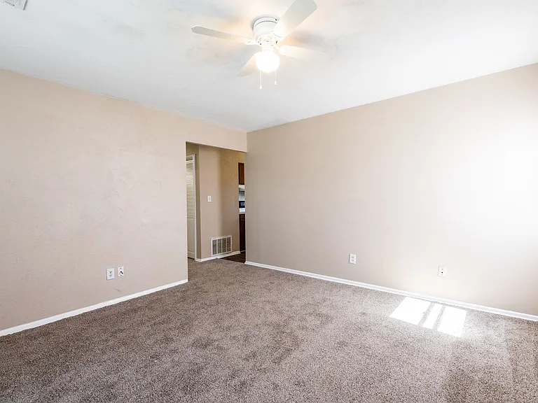 3503 Medford Ct — Photo 5