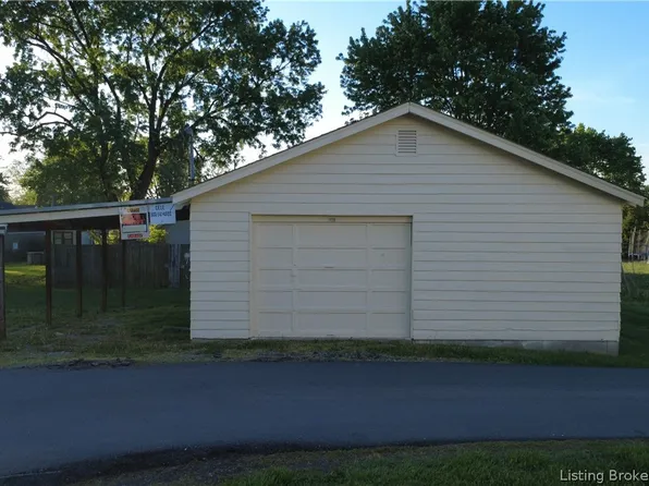 246 Broadway Street, Sellersburg, IN 47172