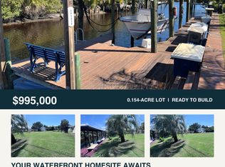111 N 35th St, Mexico Beach, FL 32456