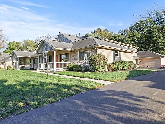 2nd image of 125 Hillview Ct