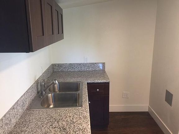 5th image of 1430 E 20th St