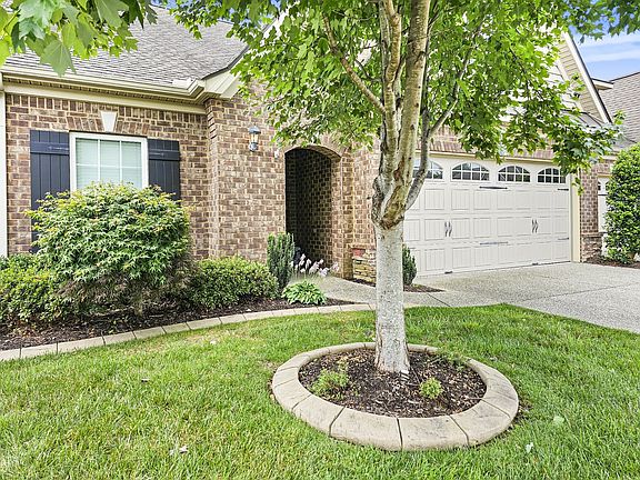 2nd image of 835 Meadowcrest Way