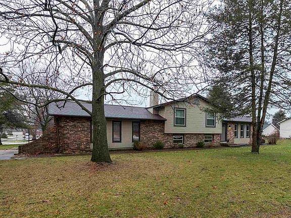 3rd image of 52205 Pickwick Ln