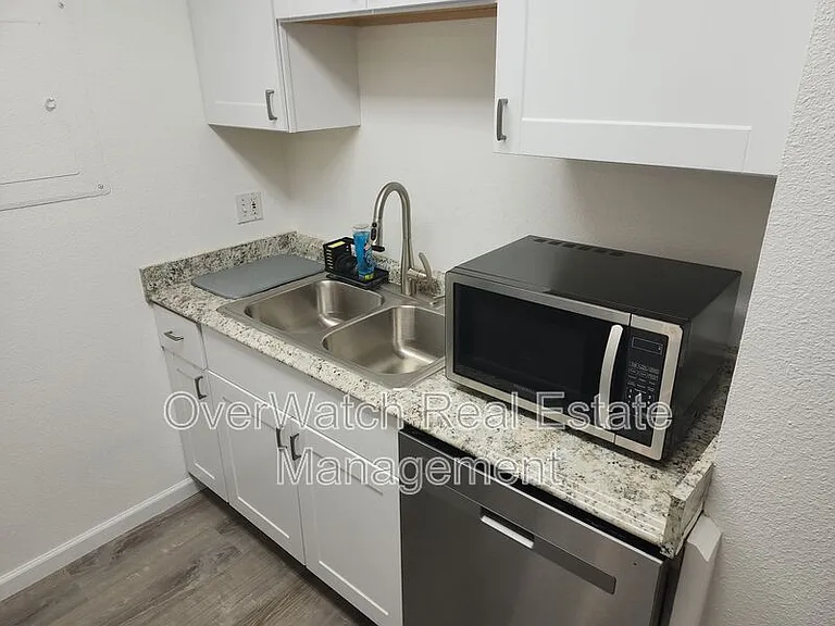 4620 Reka Dr #B22 — Photo 10