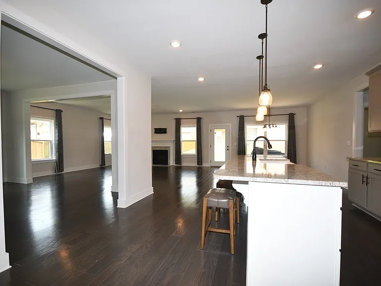 1663 Buttonwood Loop — Photo 4