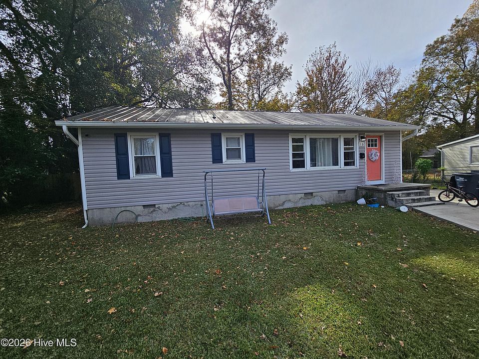 1st image of 16 White Oak St