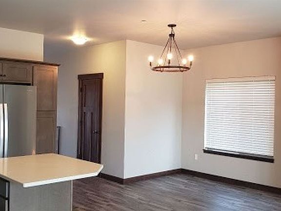 5th image of 1300 Westwood Cir Unit D