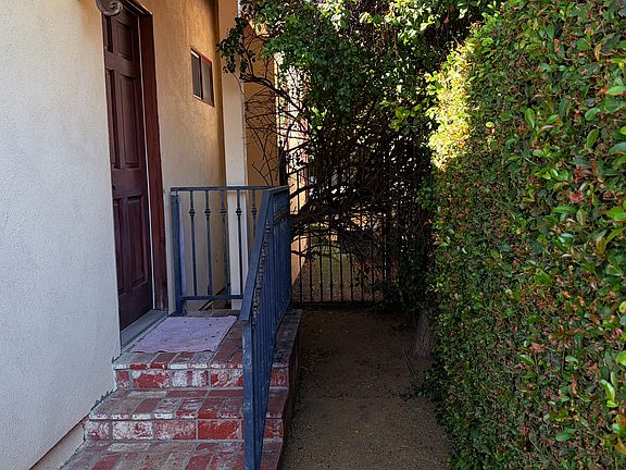 2nd image of 5135 Gaynor Ave
